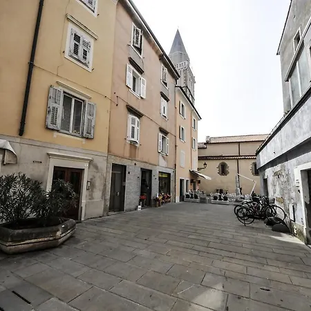 Oda ve Kahvaltı Il Calle Albano Múggia