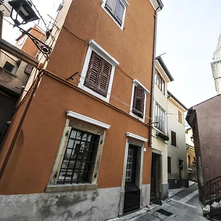 Il Calle Albano Oda ve Kahvaltı