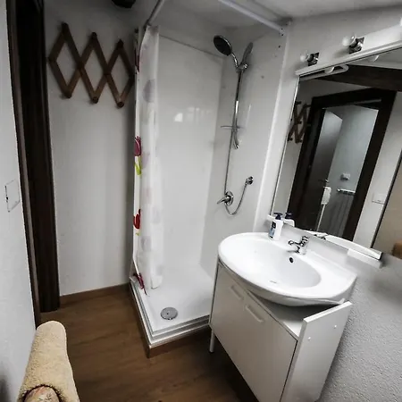 Oda ve Kahvaltı Il Calle Albano Múggia